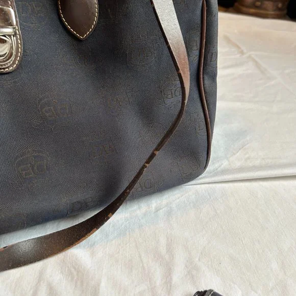 VINTAGE Dooney & Bourke Navy and Brown Leather Tote with Matching Makeup Bag - Picture 2 of 3